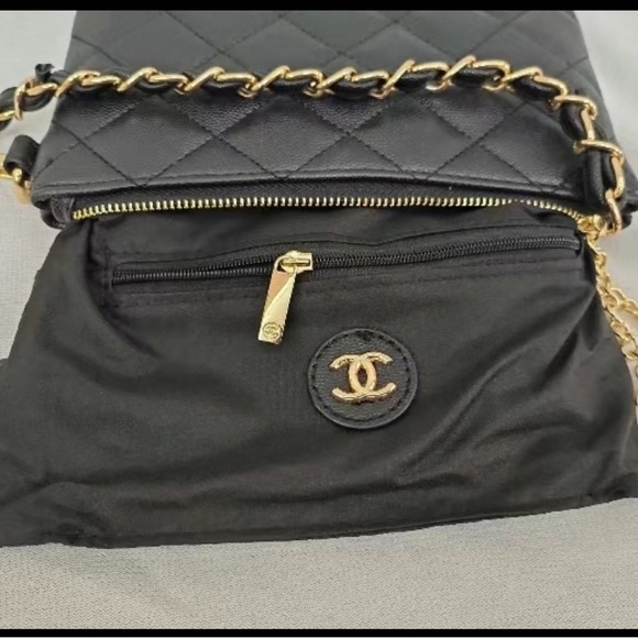 New GWP Chanel quilted clutch/ wallet bag. - Picture 9 of 11